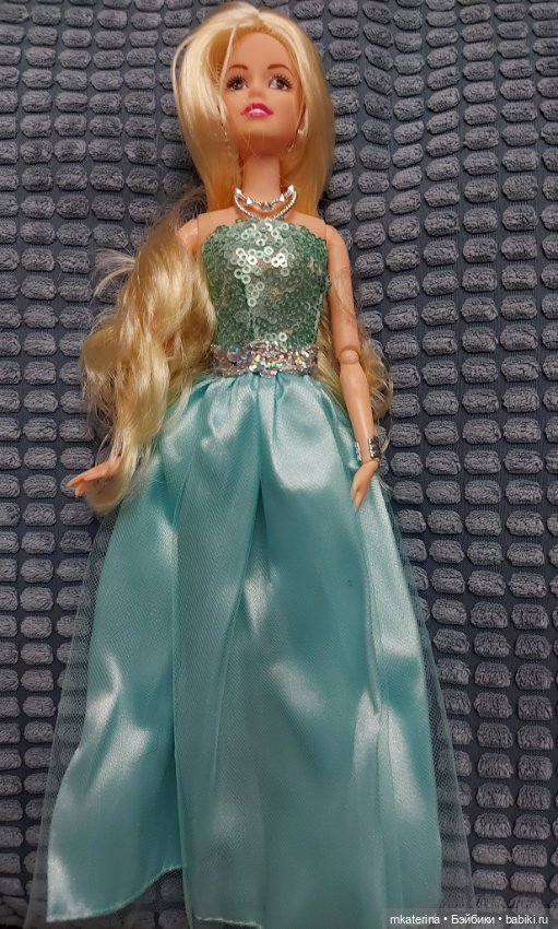 Салон красоты для старой куклы. Модный показ