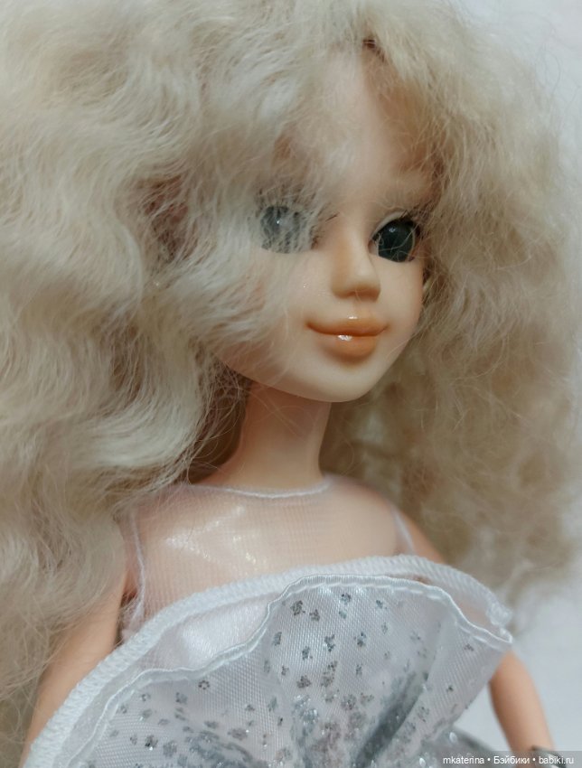 Салон красоты для старой куклы. Модный показ