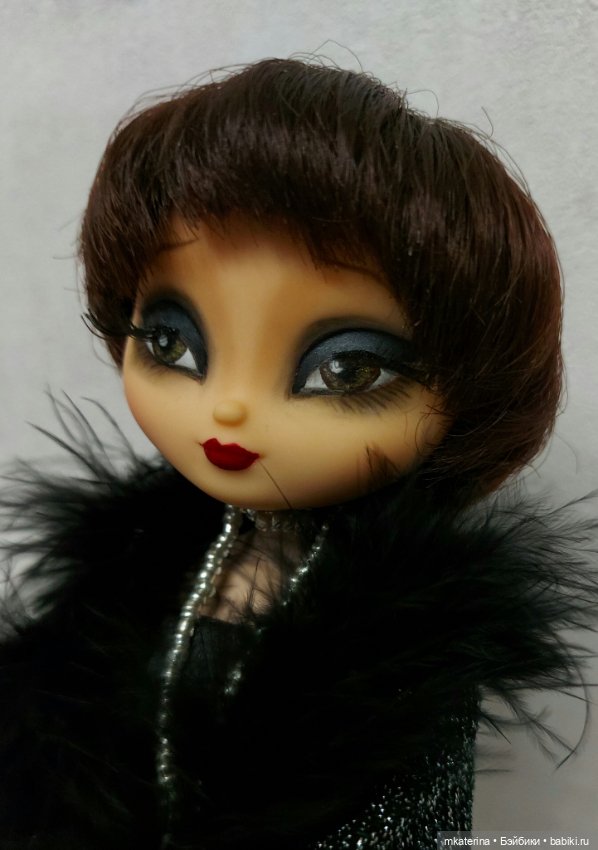 Салон красоты для старой куклы. Модный показ