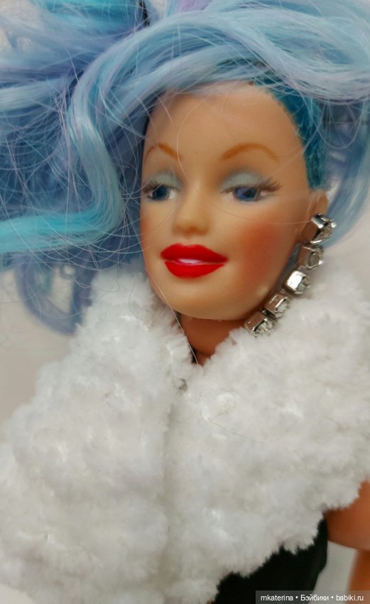 Салон красоты для старой куклы. Модный показ