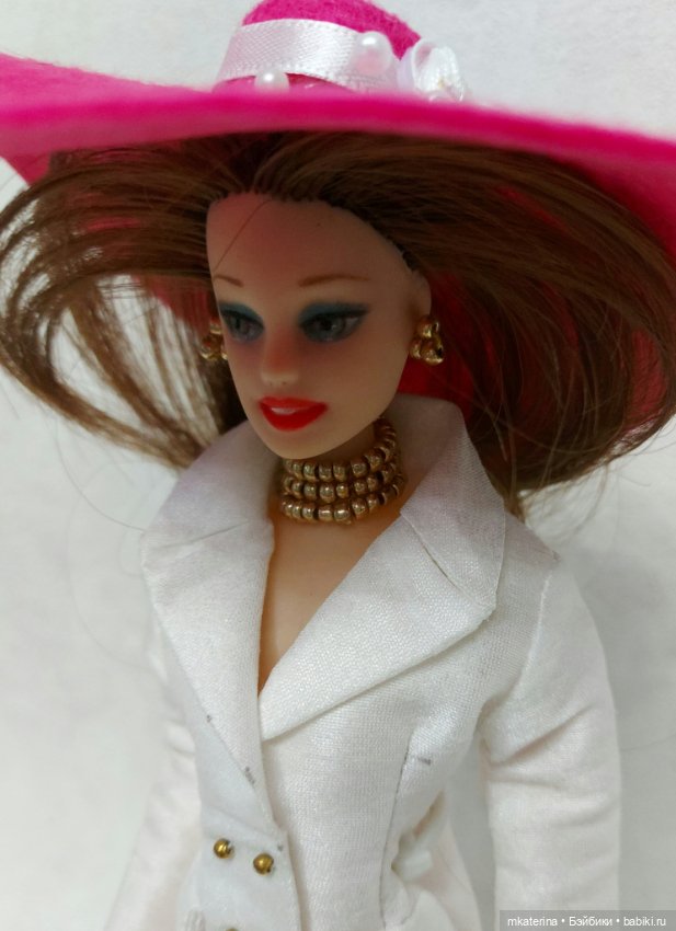 Салон красоты для старой куклы. Модный показ