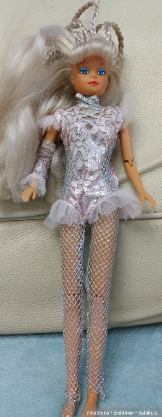 Салон красоты для старой куклы. Модный показ