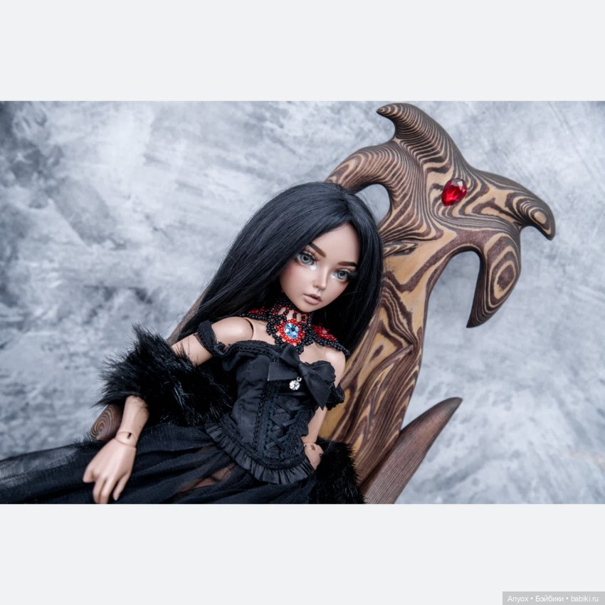 Деревянный трон — Мебель для кукол и домиков: фото