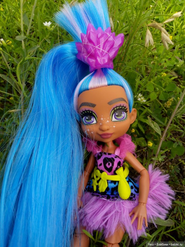 Пещерный Клуб, Телла, на прогулке (фото 10)