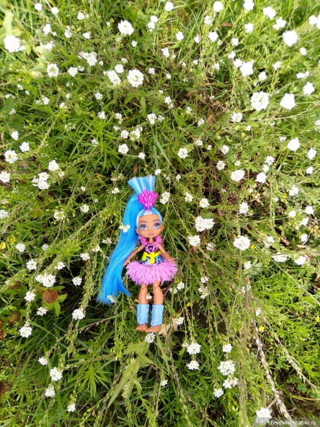 Пещерный Клуб, Телла, на прогулке (фото 6)