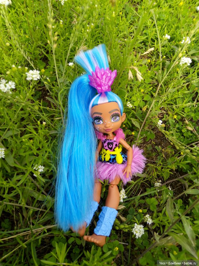 Пещерный Клуб, Телла, на прогулке (фото 7)