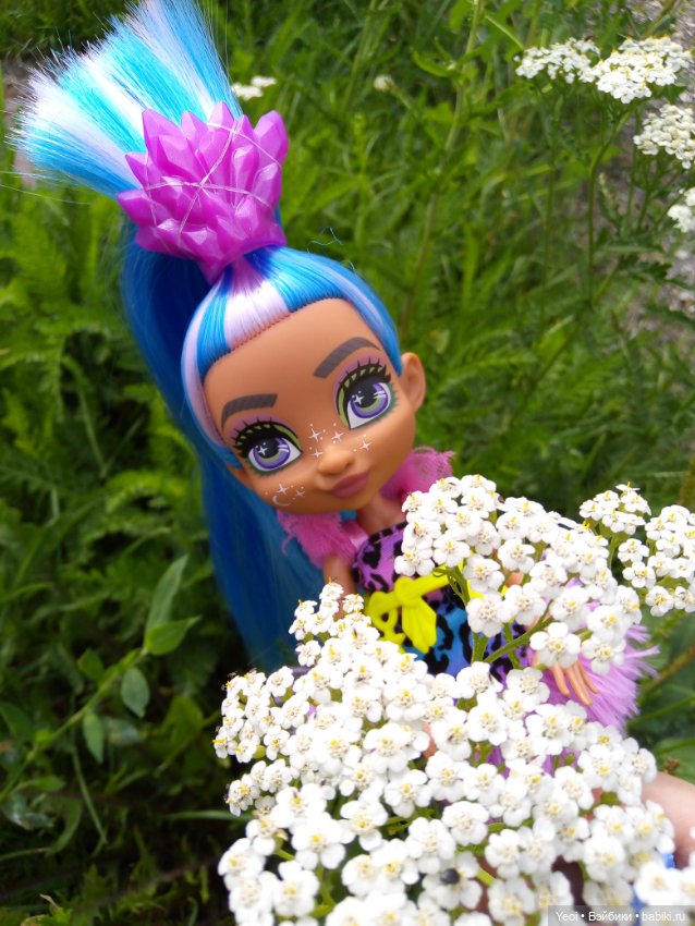 Пещерный Клуб, Телла, на прогулке (фото 5)