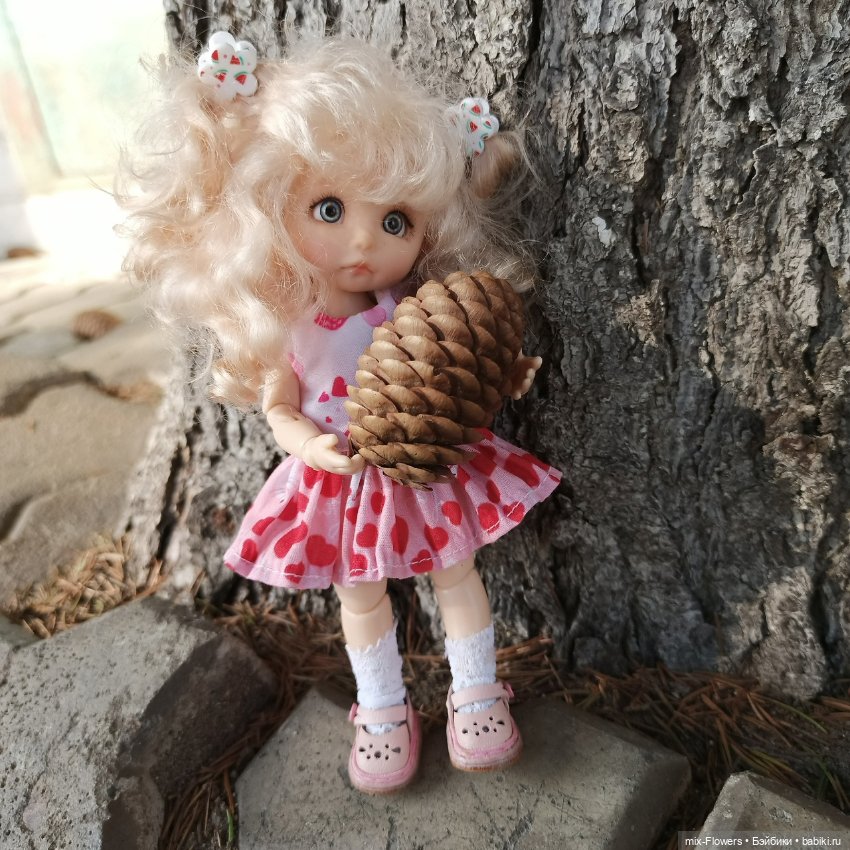 Летний сад, цветы и Джесси