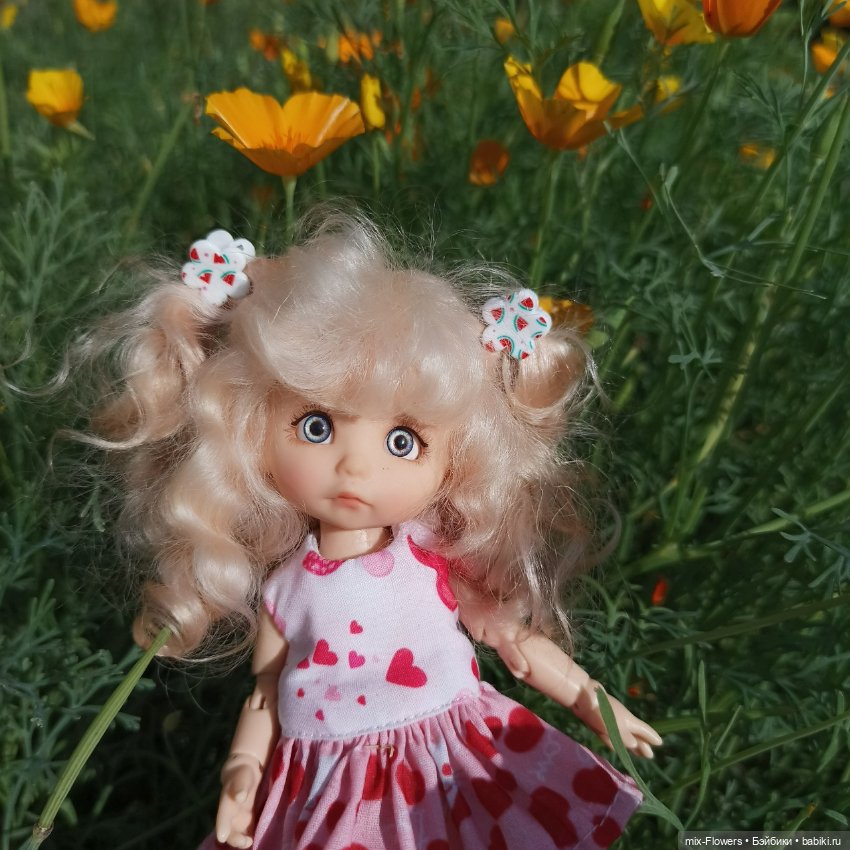 Летний сад, цветы и Джесси