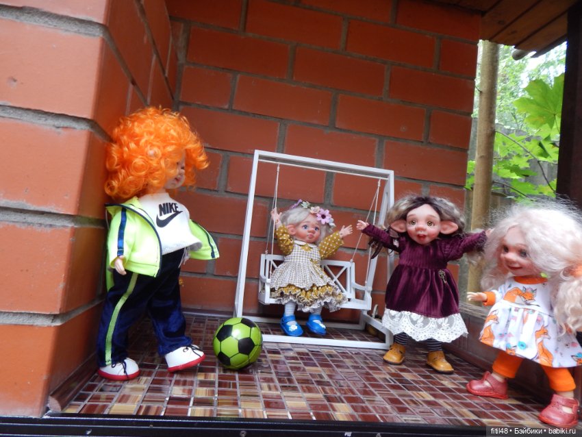 Как Ванюша учил девочек играть в футбол (фото 6)