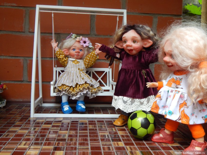 Как Ванюша учил девочек играть в футбол (фото 10)