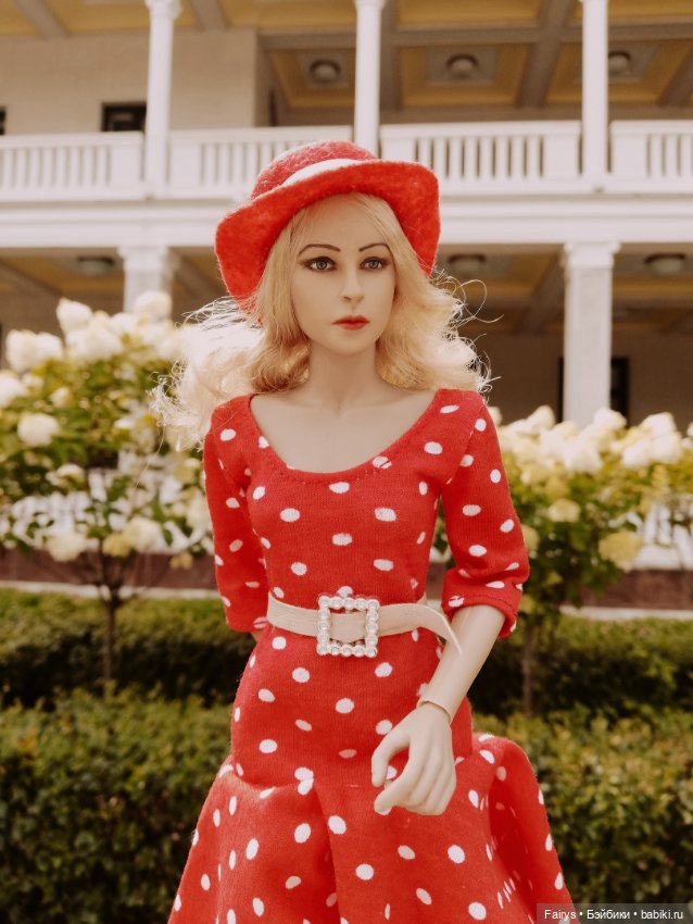 Блондинка на выход и немного ретро (фото 6)