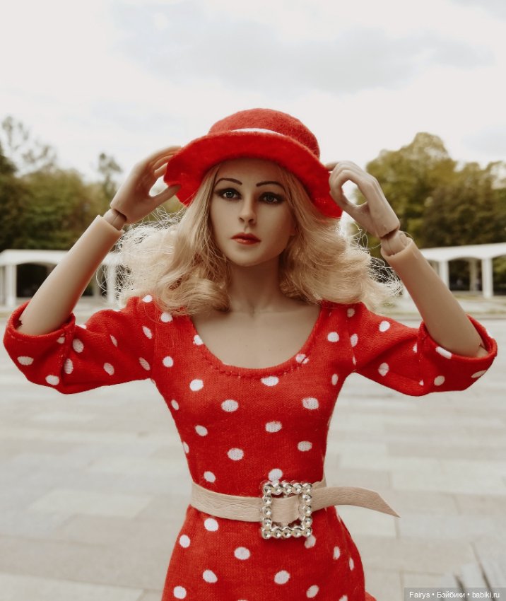 Блондинка на выход и немного ретро (фото 7)