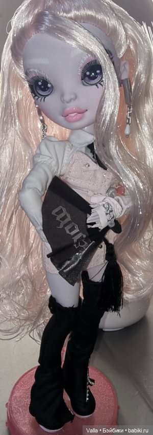 Фотосессия Карлы — Куклы Rainbow High (Рейнбоу Хай (фото 2)
