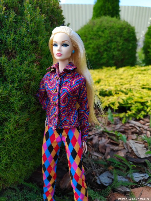 Фото в красивом саду integrity toys