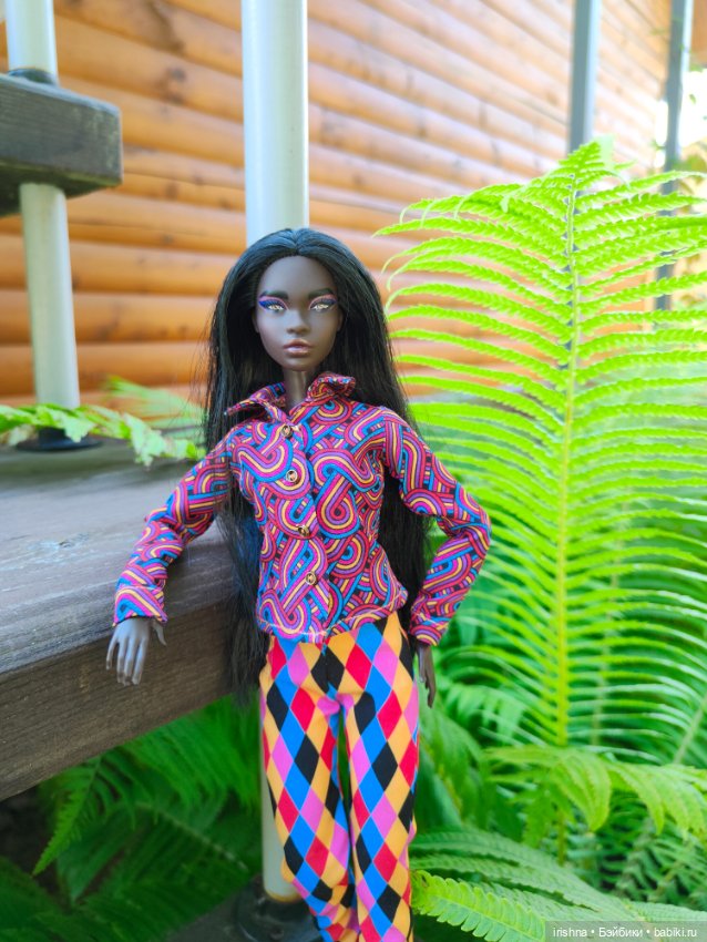 Фото в красивом саду integrity toys