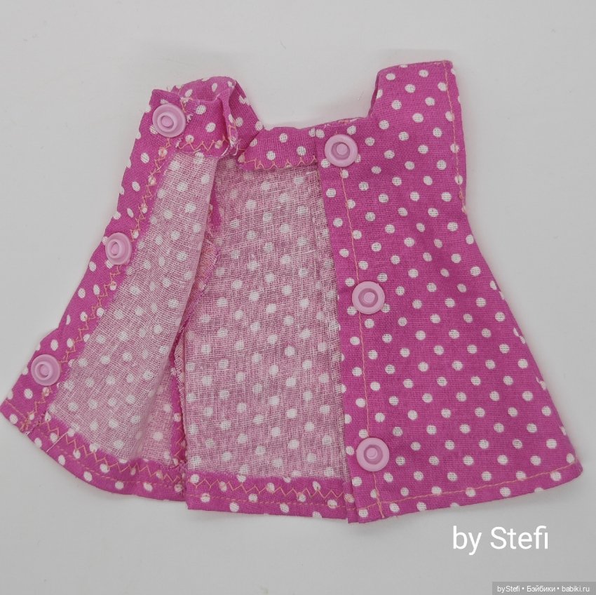 Новый наряд и обувь для Paola Reina