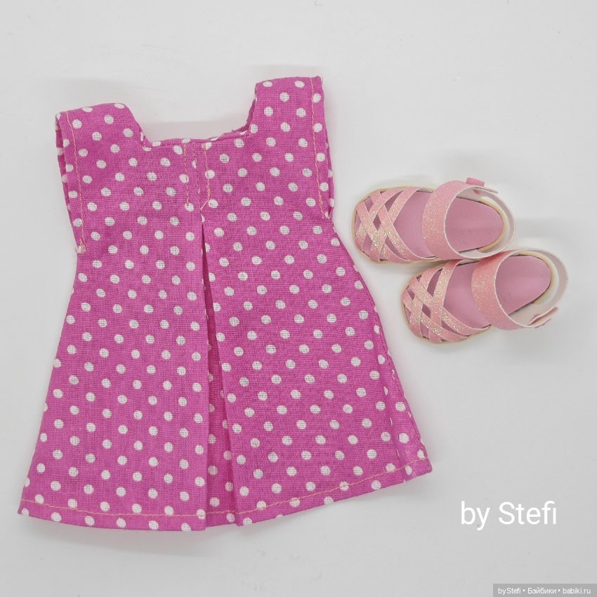 Новый наряд и обувь для Paola Reina