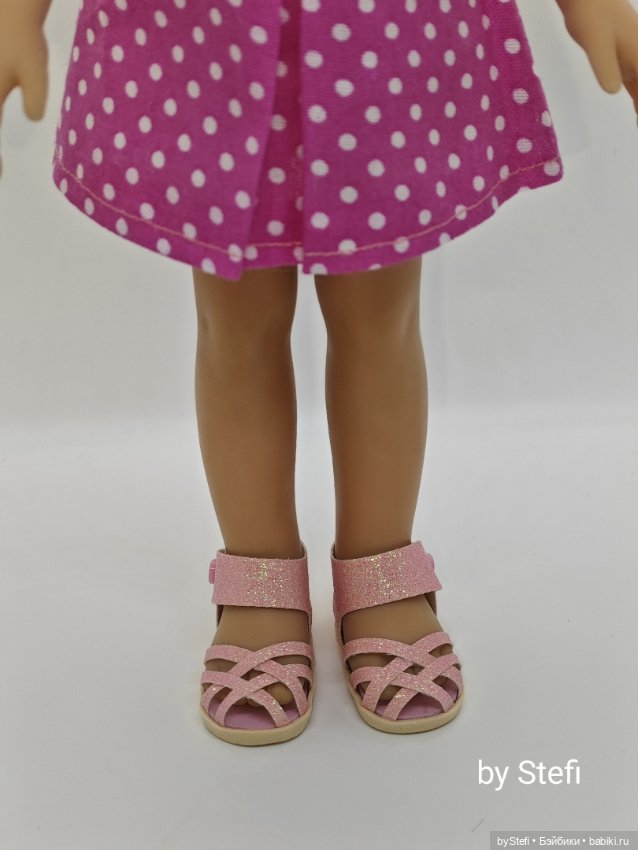 Новый наряд и обувь для Paola Reina