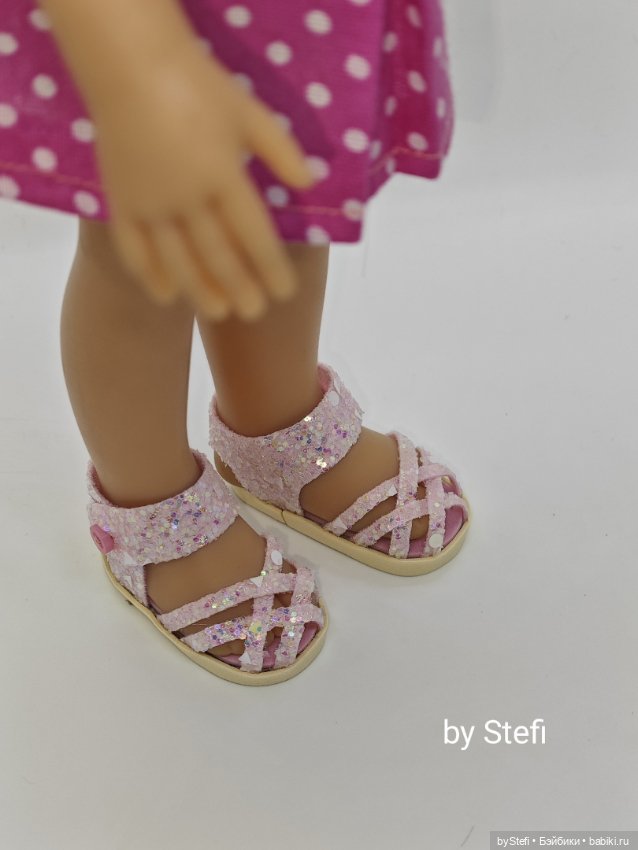 Новый наряд и обувь для Paola Reina