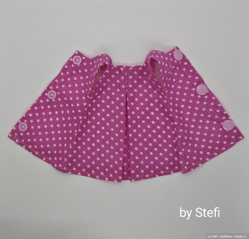 Новый наряд и обувь для Paola Reina