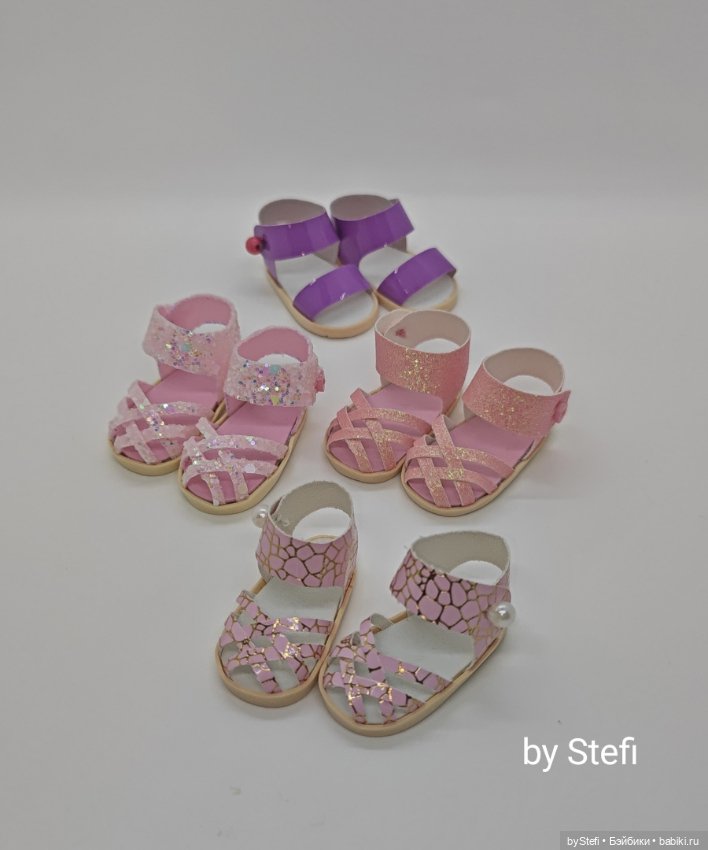 Новый наряд и обувь для Paola Reina