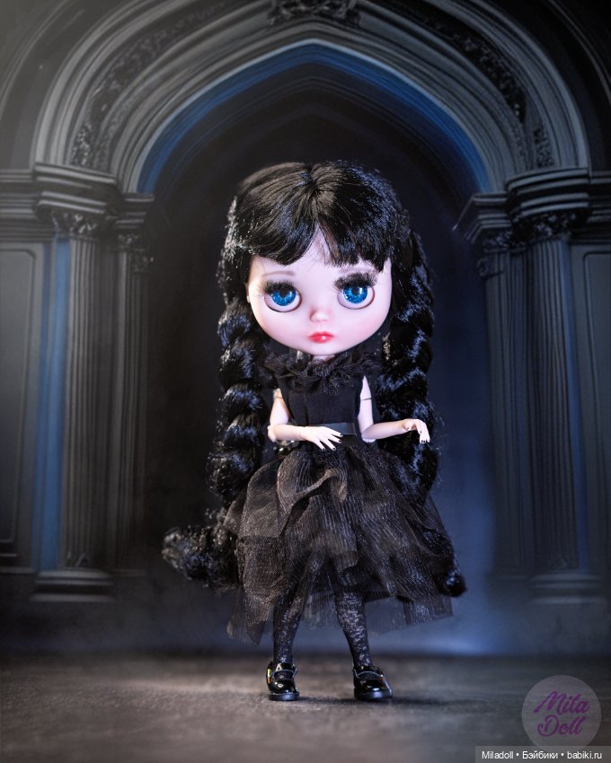 Моя первая кастомная Блайз под Венсдей