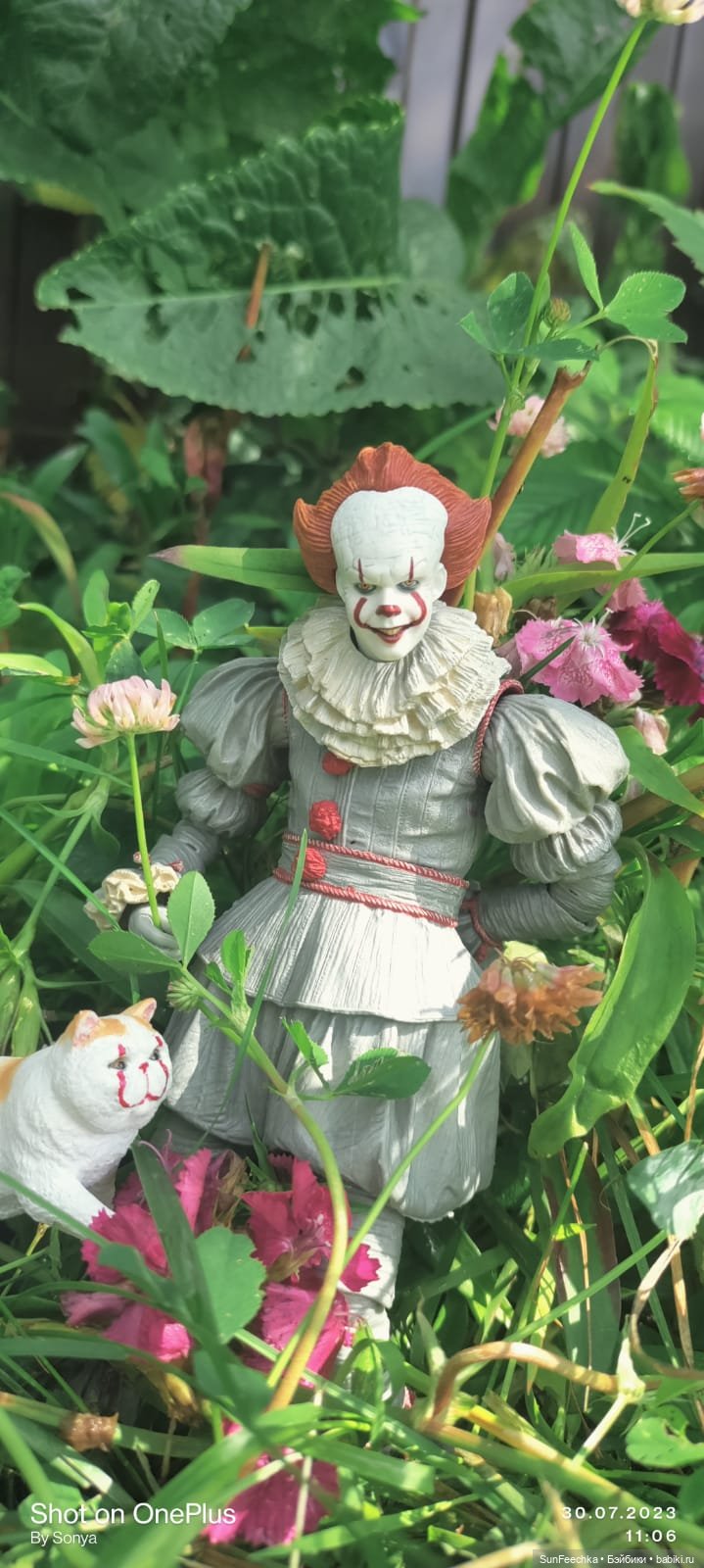 Пеннивайз снова ломает стереотипы (фото 3)