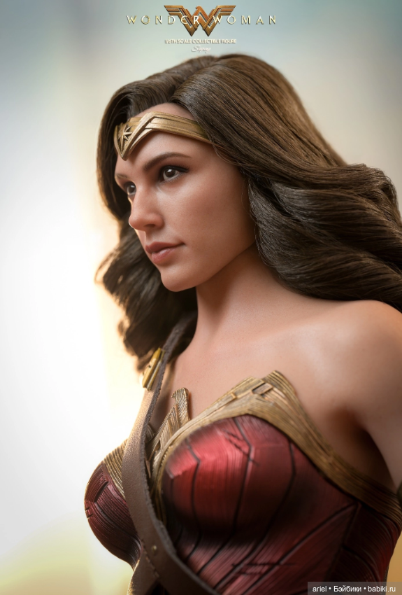 В Гонконге состоялся релиз фигурки Чудо-Женщины, приуроченной к 100-летию компания Warner Bros (фото 7)