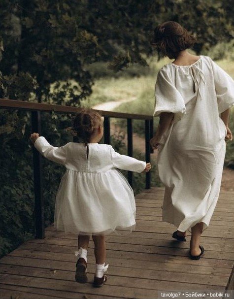 Очень много платьев в стиле Cottagecore