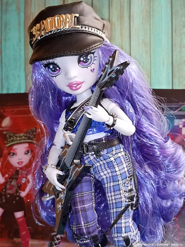 Ума гитаристка неоновых теней (фото 8)