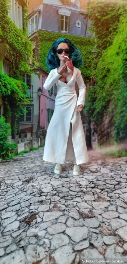 Уже не совсем Билли Айлиш +18