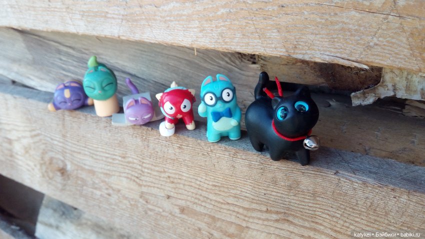 Котики бывают разные, зелёные, синие, красные (фото 5)