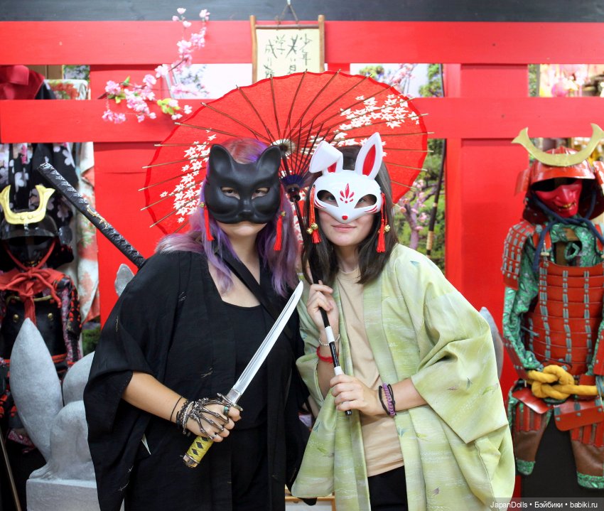 Косплееры на выставке "Япония. Куклы, сказки и легенды"