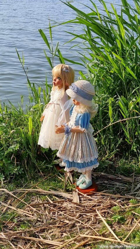 Larissa i Missy у залива. Юбилейный топик