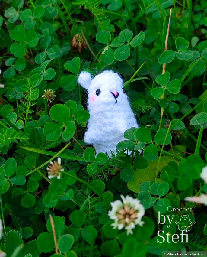 Кролики на прогулке — Вязаные игрушки и амигуруми: крючком