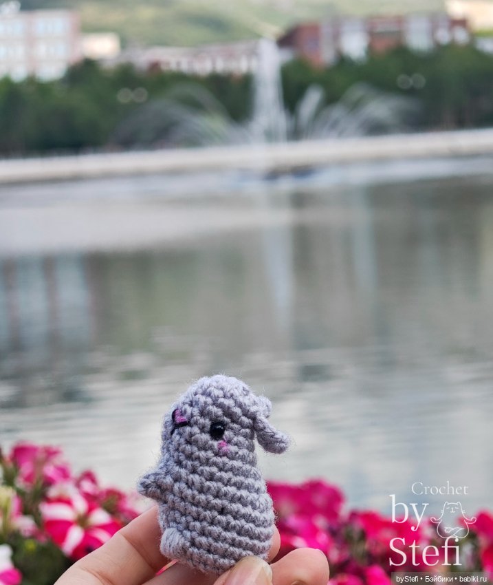 Кролики на прогулке — Вязаные игрушки и амигуруми: крючком (фото 2)