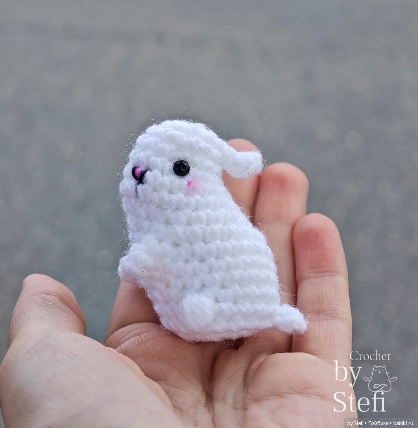 Кролики на прогулке — Вязаные игрушки и амигуруми: крючком