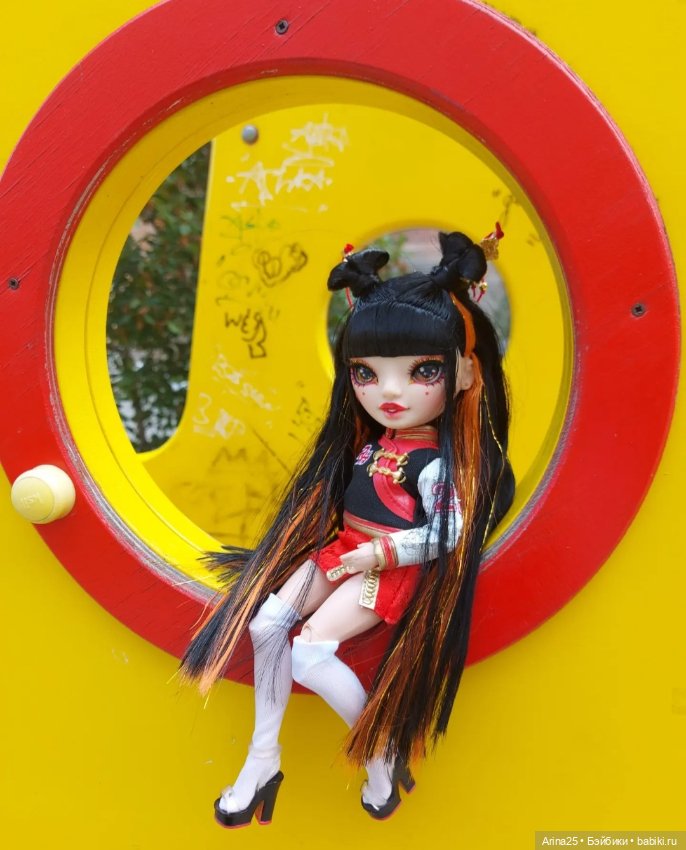 Радужки: Лили — Куклы Rainbow High (Рейнбоу Хай (фото 3)