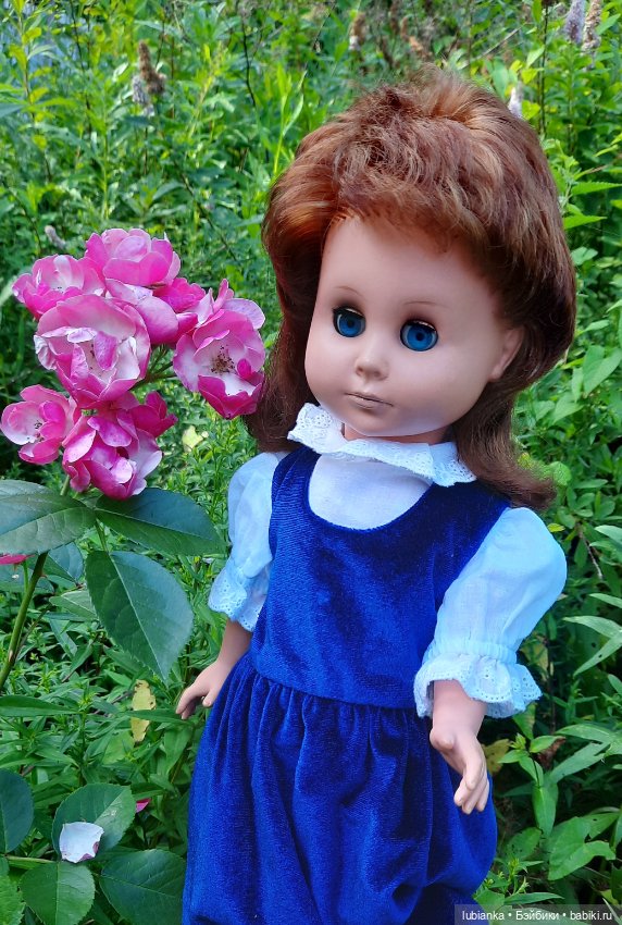 Стояла девчонка...в сторонке