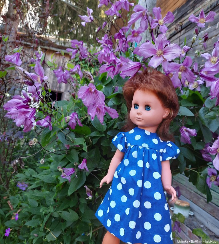 Стояла девчонка...в сторонке