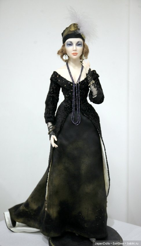 "Вера Холодная" на выставке "Куклы с характером. Четвертая высота" (фото 2)