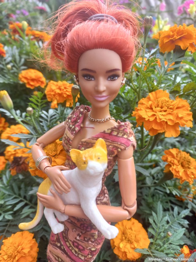 Челлендж-фотомарафон "21 день лета". День 2. Злата и рыжие цветы