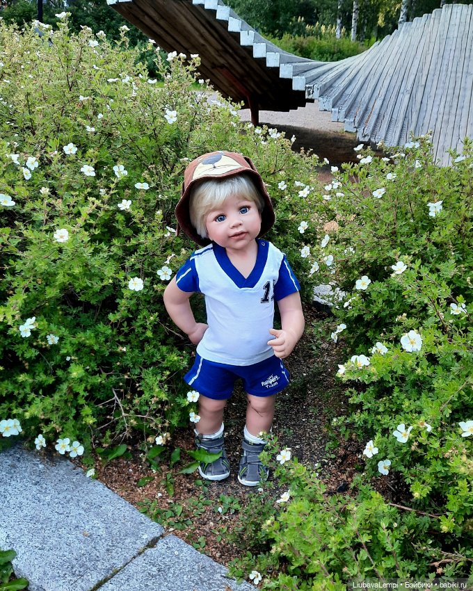 Летом весело гулять — Куклы Monika Levenig и Monika Peter