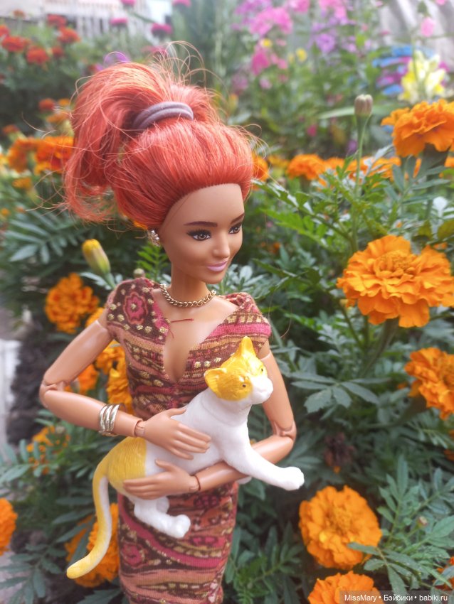 Челлендж-фотомарафон "21 день лета". День 2. Злата и рыжие цветы