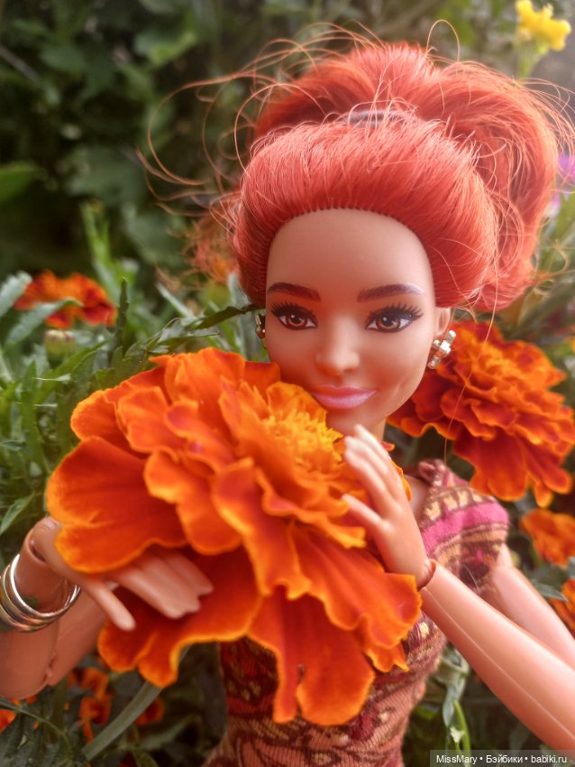 Челлендж-фотомарафон "21 день лета". День 2. Злата и рыжие цветы