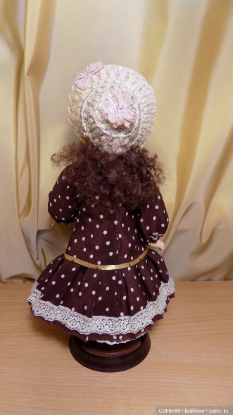 Три сестрицы.Две антикварные головки превращаются в очаровательных кукол. +Бонус: бигуди для завивки маленьких паричков