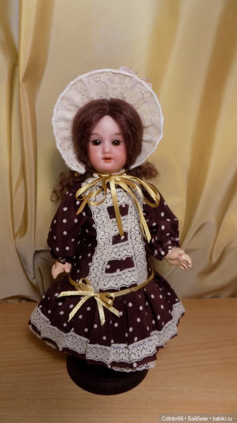 Три сестрицы.Две антикварные головки превращаются в очаровательных кукол. +Бонус: бигуди для завивки маленьких паричков