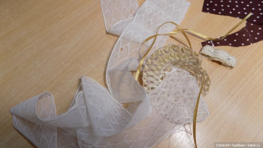 Три сестрицы.Две антикварные головки превращаются в очаровательных кукол. +Бонус: бигуди для завивки маленьких паричков