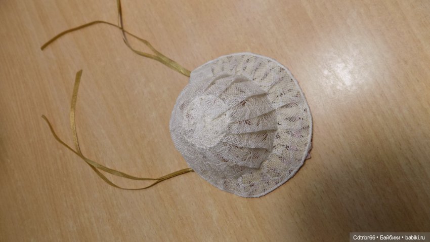 Три сестрицы.Две антикварные головки превращаются в очаровательных кукол. +Бонус: бигуди для завивки маленьких паричков